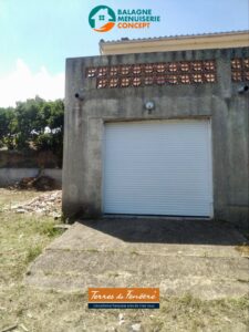 Découvrez la Nouvelle Génération de Portes de Garage Enroulables Motorisées en Aluminium chez balagne menuiserie concept