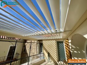 Pergola bioclimatique à Calenzana | Réalisation Balagne Menuiserie Concept
