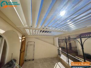 Pergola bioclimatique à Calenzana | Réalisation Balagne Menuiserie Concept