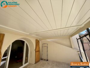 Pergola bioclimatique à Calenzana | Réalisation Balagne Menuiserie Concept