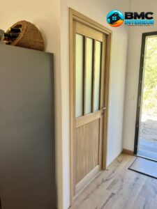 Portes intérieures en bois massif à Lumio | Balagne Menuiserie Concept